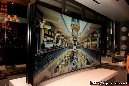 Samsung выпускает телевизор с изгибаемым экраном